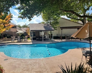 6434 Southpoint Drive - Photo Thumbnail 18