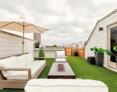 2420 Hugo Street - Photo Thumbnail 10