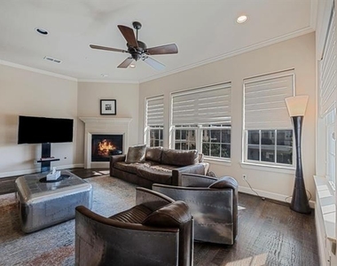 5001 Meridian Lane - Photo Thumbnail 1