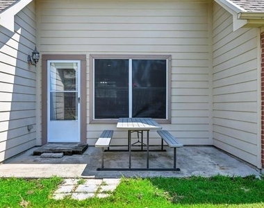 6012 Parkplace Drive - Photo Thumbnail 34