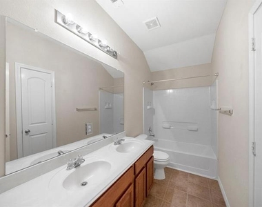 2861 Laurel Oak Drive - Photo Thumbnail 22