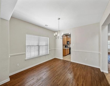 2861 Laurel Oak Drive - Photo Thumbnail 5