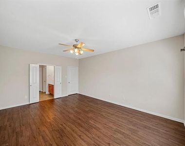 2861 Laurel Oak Drive - Photo Thumbnail 13
