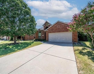 2861 Laurel Oak Drive - Photo Thumbnail 1