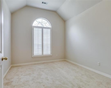 5233 Stone Brooke Crossing - Photo Thumbnail 17