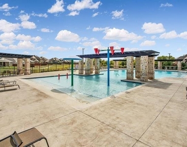 4422 Juniper - Photo Thumbnail 29