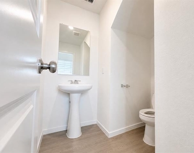 801 Wagtail Drive - Photo Thumbnail 2