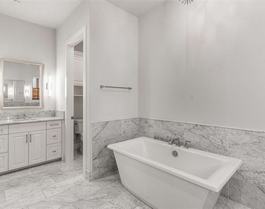 2800 Lakeside Parkway - Photo Thumbnail 18