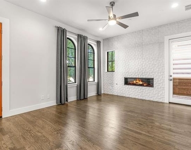 2800 Lakeside Parkway - Photo Thumbnail 8