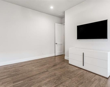 2800 Lakeside Parkway - Photo Thumbnail 22