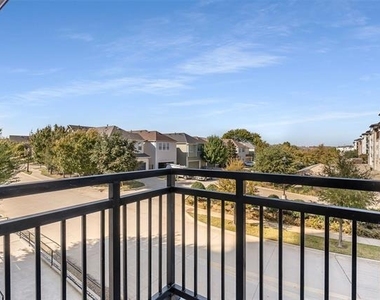 2800 Lakeside Parkway - Photo Thumbnail 39