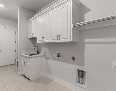 2800 Lakeside Parkway - Photo Thumbnail 32
