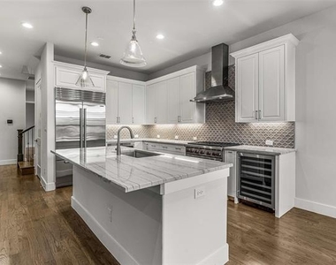 2800 Lakeside Parkway - Photo Thumbnail 12
