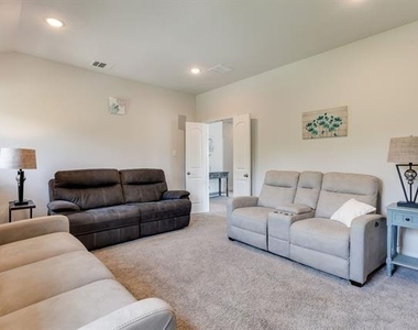5605 Acoma Lane - Photo Thumbnail 24