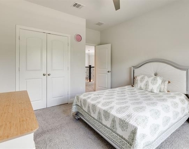 5605 Acoma Lane - Photo Thumbnail 21