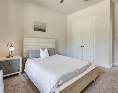 5605 Acoma Lane - Photo Thumbnail 5