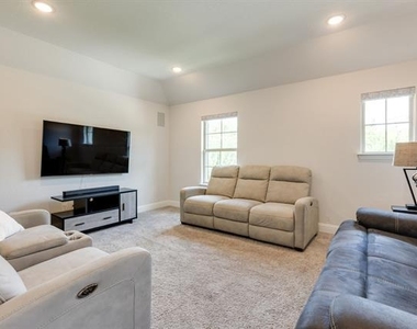 5605 Acoma Lane - Photo Thumbnail 23