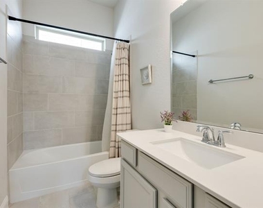 5605 Acoma Lane - Photo Thumbnail 6