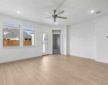 876 Sunflower Road - Photo Thumbnail 16