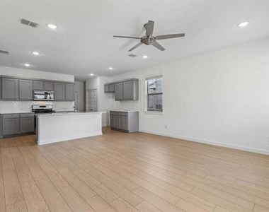876 Sunflower Road - Photo Thumbnail 9