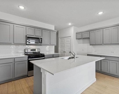 876 Sunflower Road - Photo Thumbnail 11