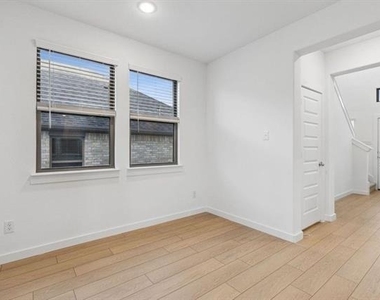 876 Sunflower Road - Photo Thumbnail 7