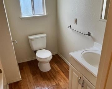 1408 Arvel Circle - Photo Thumbnail 7
