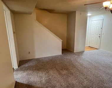 1408 Arvel Circle - Photo Thumbnail 2