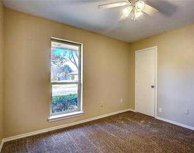 102 Teakwood Drive - Photo Thumbnail 43