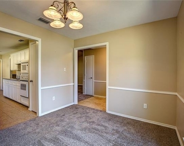 102 Teakwood Drive - Photo Thumbnail 18