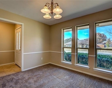 102 Teakwood Drive - Photo Thumbnail 16