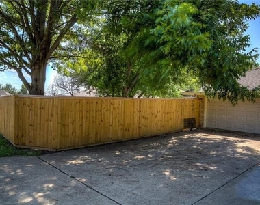 102 Teakwood Drive - Photo Thumbnail 70