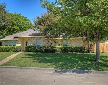 102 Teakwood Drive - Photo Thumbnail 63
