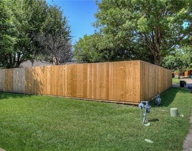 102 Teakwood Drive - Photo Thumbnail 67
