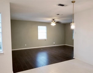 510 Gilbert Road - Photo Thumbnail 7