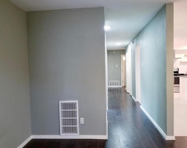 510 Gilbert Road - Photo Thumbnail 8