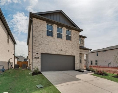3113 Cordelia Drive - Photo Thumbnail 2