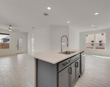 3113 Cordelia Drive - Photo Thumbnail 9