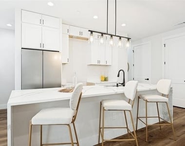 5637 Live Oak Street - Photo Thumbnail 7