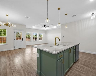 5804 Houghton Avenue - Photo Thumbnail 4