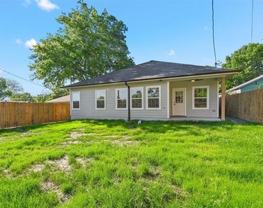 5804 Houghton Avenue - Photo Thumbnail 18