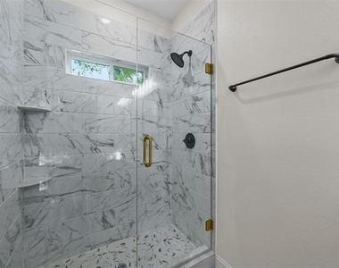 5804 Houghton Avenue - Photo Thumbnail 11