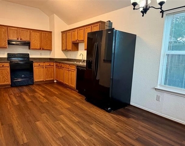 1201 Cumberland Court - Photo Thumbnail 11