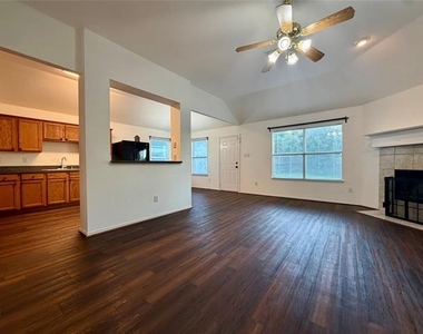 1201 Cumberland Court - Photo Thumbnail 7