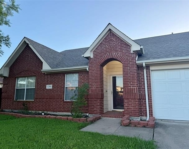 1201 Cumberland Court - Photo Thumbnail 1