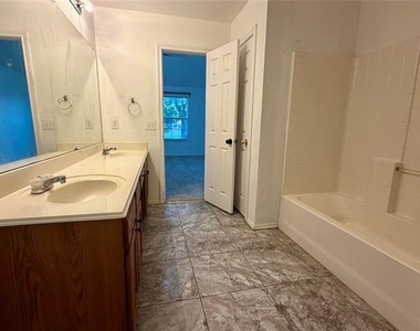 1201 Cumberland Court - Photo Thumbnail 14