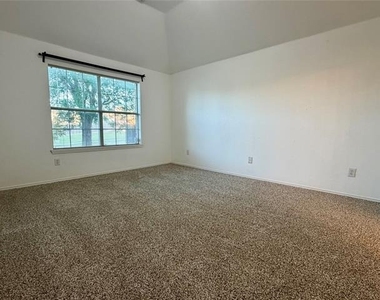 1201 Cumberland Court - Photo Thumbnail 12