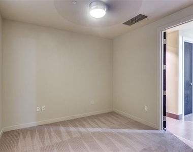2600 W 7th Street - Photo Thumbnail 12