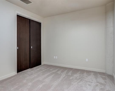 2600 W 7th Street - Photo Thumbnail 17