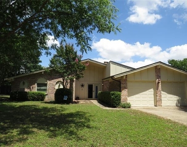 3308 Spring Valley Drive - Photo Thumbnail 2